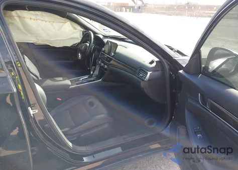 2018 Honda Accord Sport z USA, uszkodzony, nr VIN 1HGCV1F37JA130330